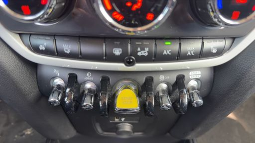 Mini Countryman 1.5 Cooper S 224 ALL4 Steptronic 6 - Chili – 2018 – 159980 km – Hybride rechargeable – Boîte Automatique — photo 31