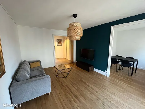 T2 bis meublé et climatisé - 62 m² avec balcon - Charpennes