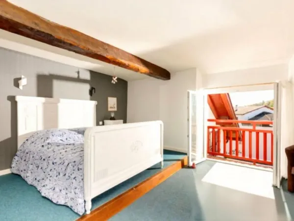Chambre de 16m2 à louer sur Amendeuix-Oneix