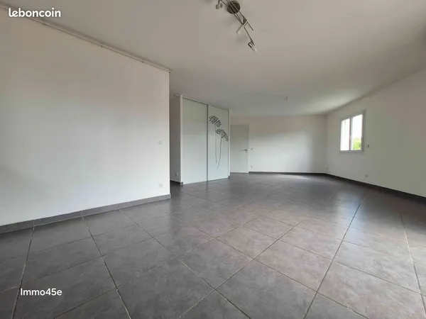 TAIN L'HERMITAGE, appartement T2bis avec garage et place de parking privée