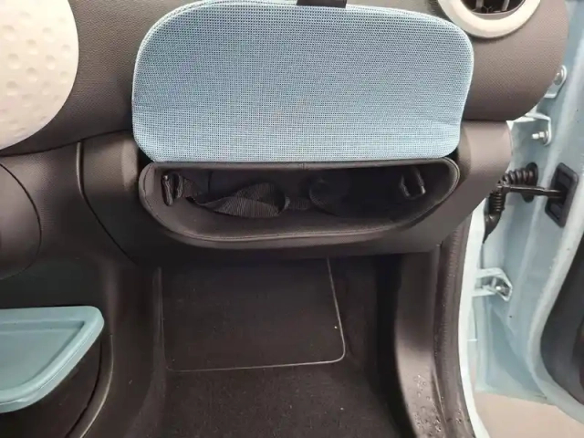 Renault Twingo iii 1.0 sce 70 e6c — photo 30
