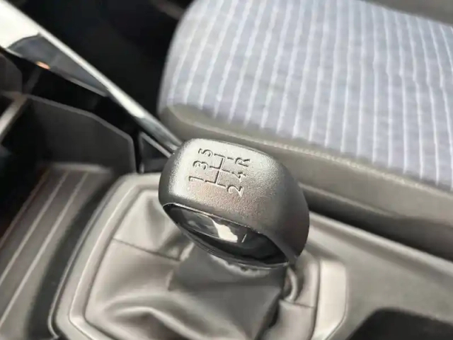 Peugeot 208 puretech 75 s&amp;s bvm5 — photo 86