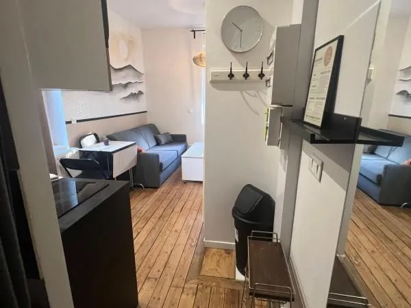 Studio 1 pièce 14 m²