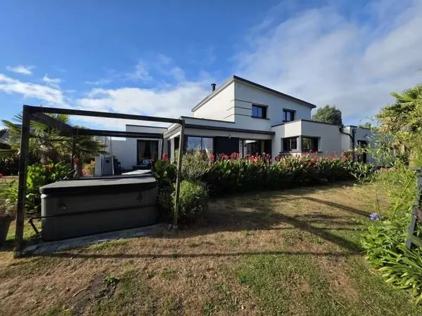 Maison 7 pièces 167 m²