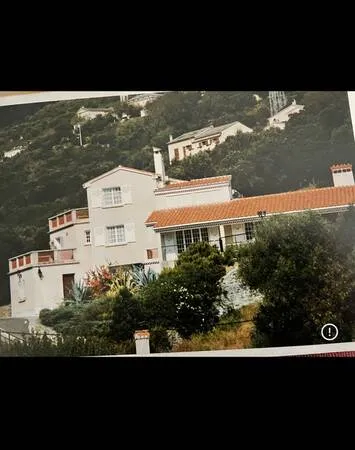 Maison 8 pièces 266 m²