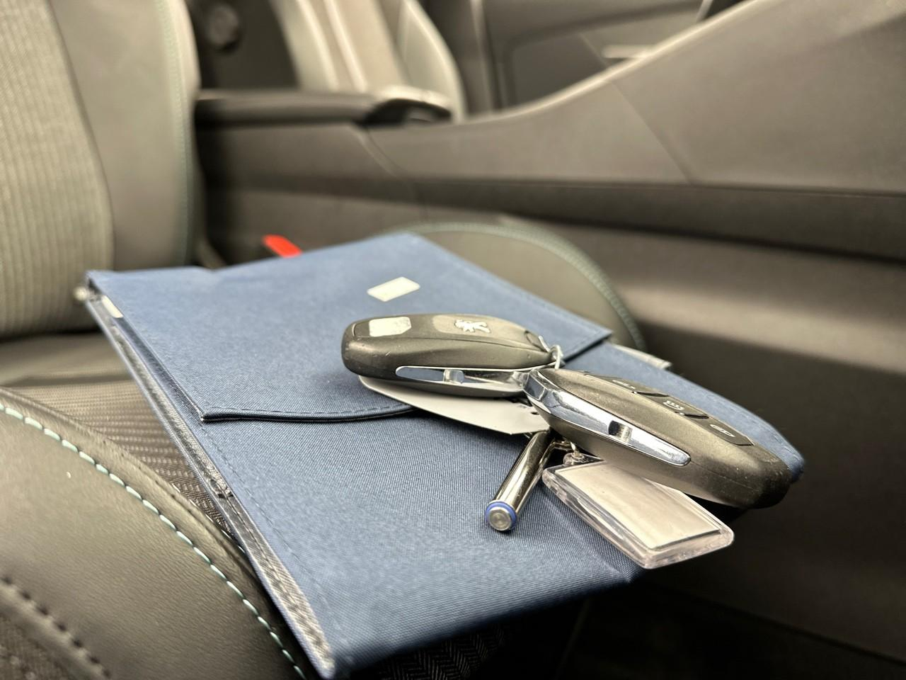 Peugeot 3008 hybrid 225 e-eat8 allure pack — photo 37