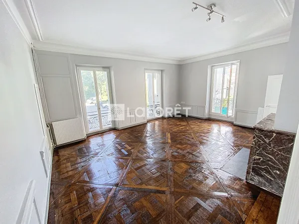 Bureaux 5 pièces 98 m²