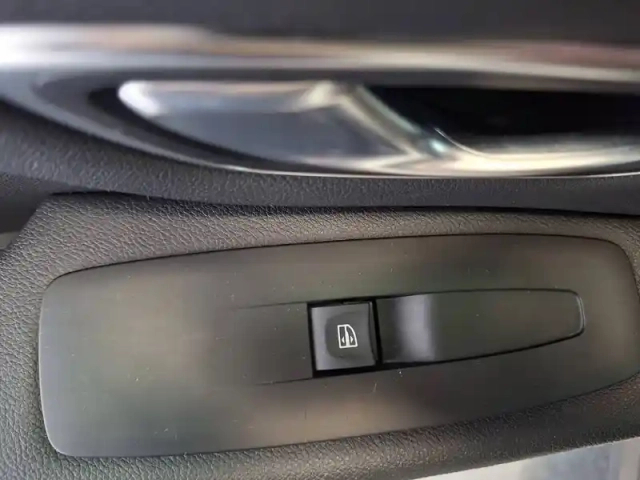 Renault Scenic blue dci 120 edc — photo 22