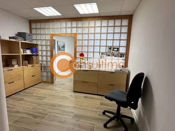 LOCAL PROFESSIONNEL 55 m² LIBOURNE