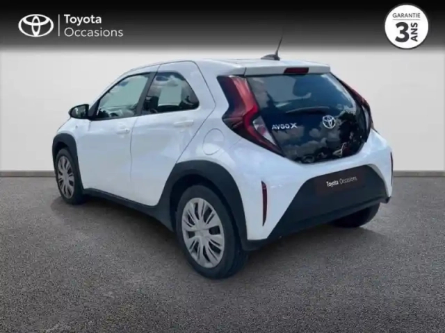 Toyota Aygo x 1.0 vvt-i 72ch dynamic s-cvt my24 — photo 2