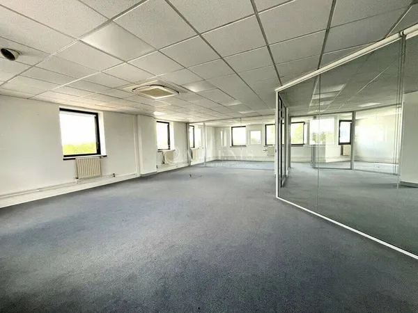 Bureau 420 m²
