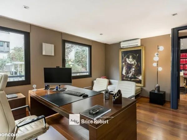 Bureaux 168 m²