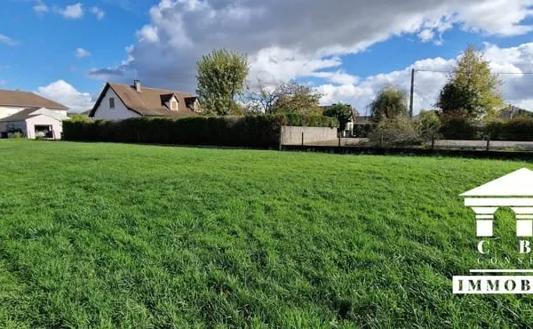 Terrain Constructible à SAINT MARCEL 71380