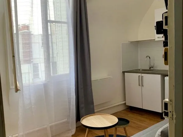 Paris 16e - Michel-Ange - Chambre louée de 8,48 m²