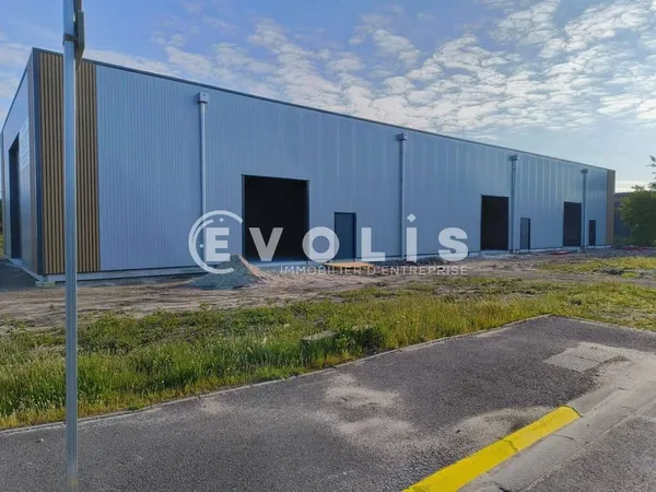 Local d'activité 235 m²