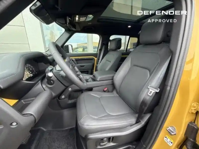 Land Rover Defender 110 2.0 p300e phev trophy edition deep sandglow — photo 6