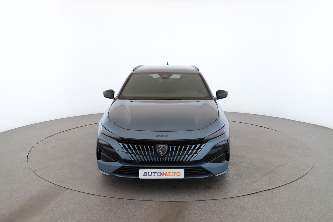 Peugeot 308 SW 1.2 Hybrid GT e-DCS6 — photo 8