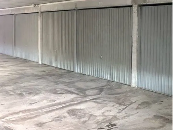 Rare, Location Garage Port Grimaud