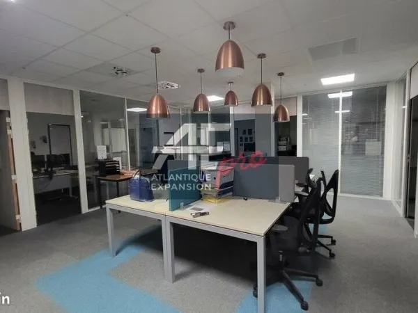 BUREAUX 173 m² MONTOIR DE BRETAGNE