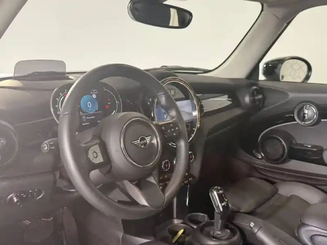 Mini Mini hatch 3 portes cooper 136 ch dkg7 — photo 38