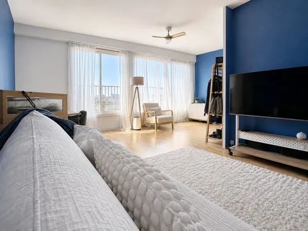 T1 bis 40 m², dernier étage, balcon filant, vue panoramique