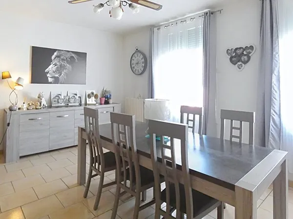 Maison 8 pièces 240 m²