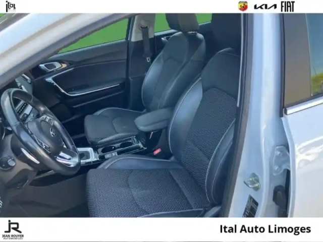 Kia Xceed 1.6 gdi 105ch + plug-in 60.5ch active dct6 — photo 9