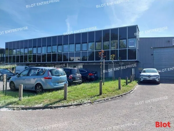 Entrepôt 1839 m²