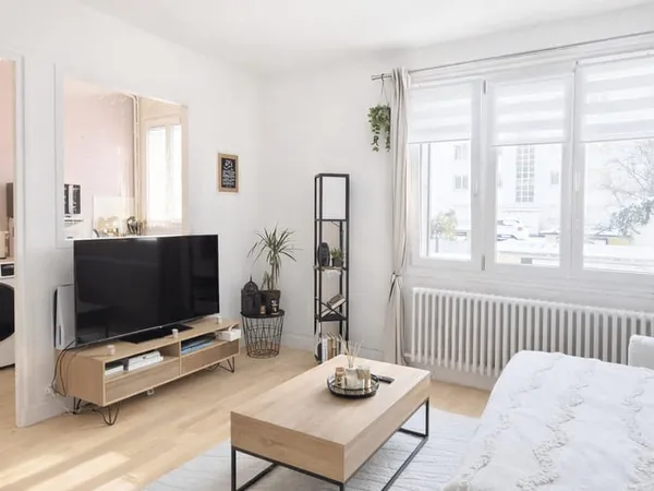 Studio 1 pièce 30 m²
