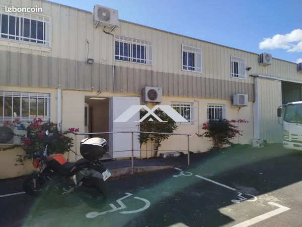 Local 295 m² Saint-Paul
