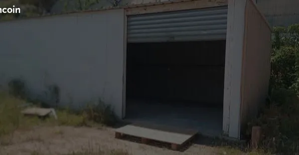 Garage à la location