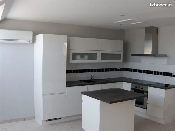 Appartement T2 FLEURY LES AUBRAIS