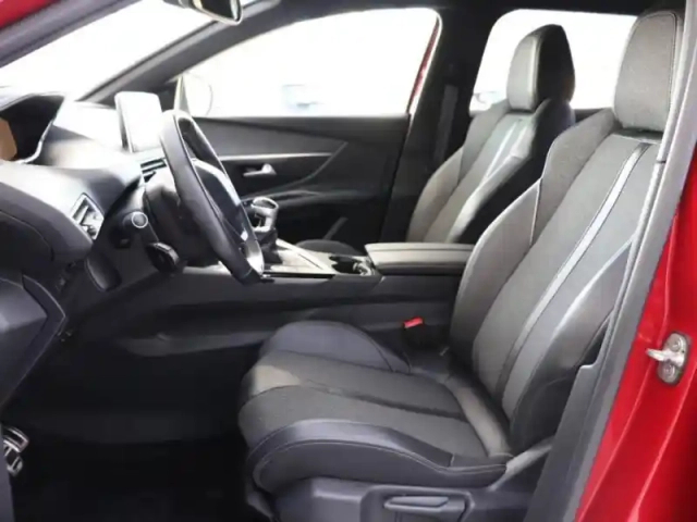 Peugeot 3008 1.2 puretech 130ch e6.c gt line s&amp;s — photo 9