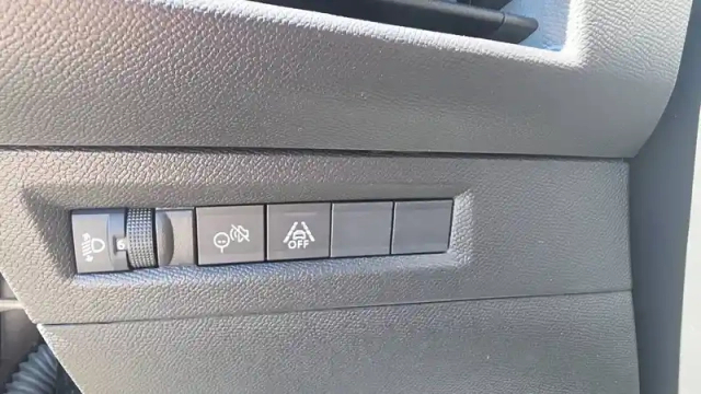 Opel Frontera electric 113 ch autonomie étendue &amp; batterie 52 kwh — photo 18