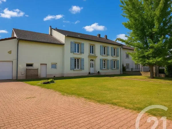 Maison 7 pièces 241 m²