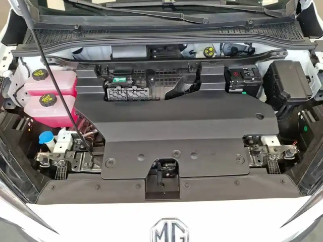 Mg Mg4 electric 51kwh - 125 kw 2wd — photo 13