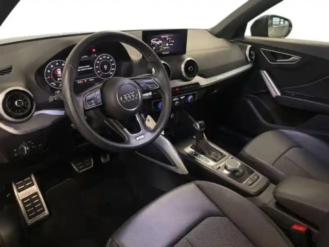 Audi Q2 35 tfsi 150 s tronic 7 s line plus — photo 9
