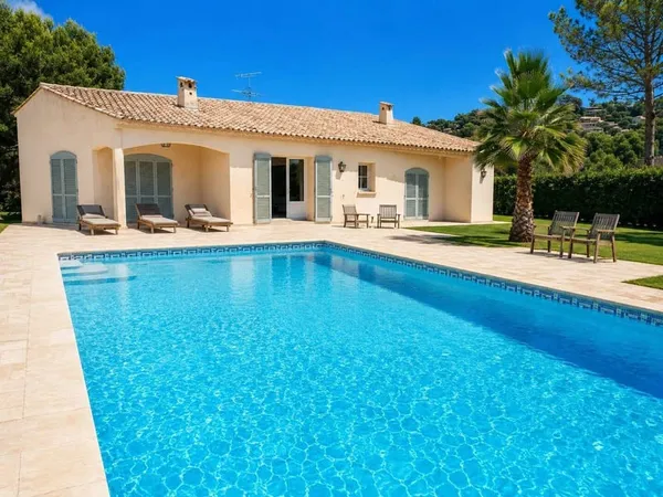 Villa 8 pièces 300 m²