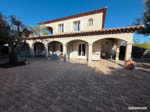 Villa 4 pièces 139 m²