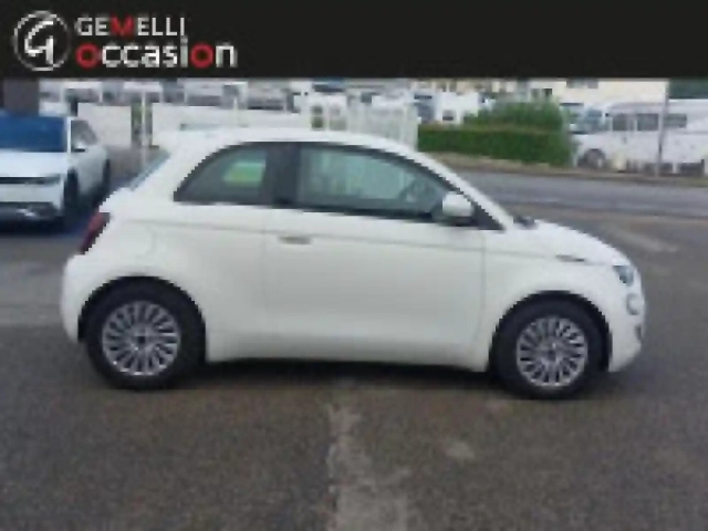 Fiat 500 e 95ch berline action plus 23.8 kwh — photo 13