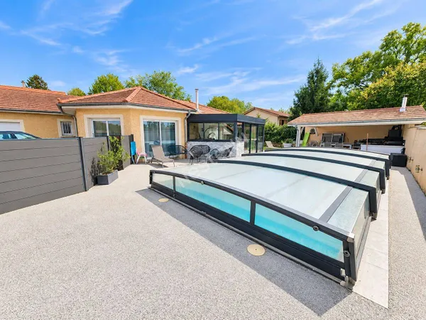 Maison de plain-pied 6 pièces 160 m²