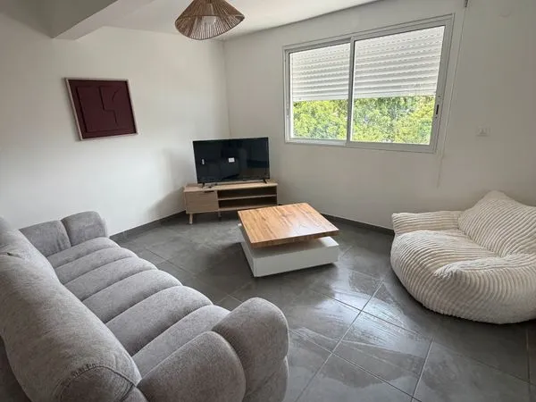 Superbe T3 meublé 78m² - Terrasse & jardin privatif - Route de Didier