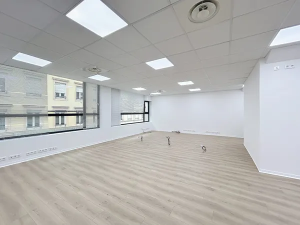Local commercial 86 m²