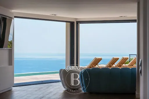 Villa 7 pièces 415 m²