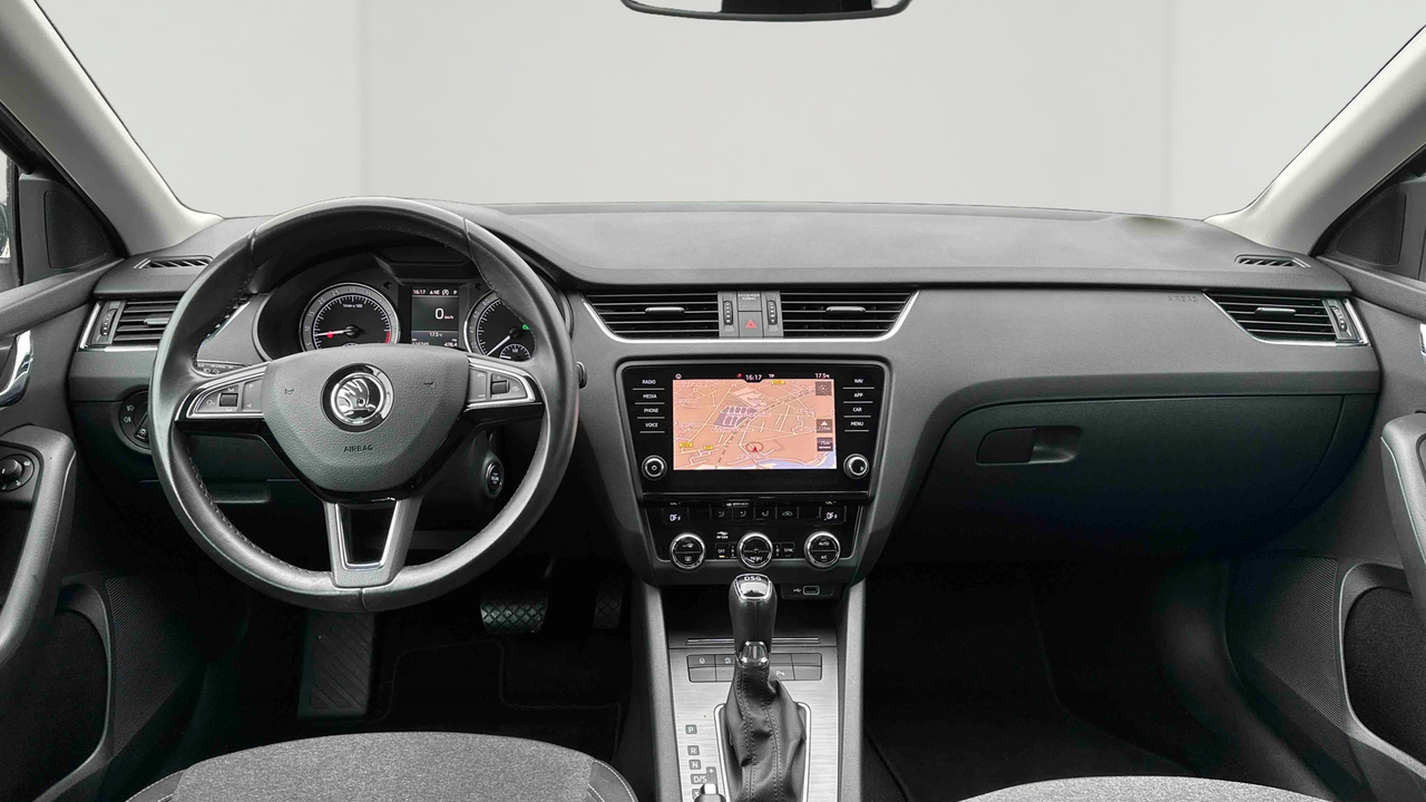Skoda Octavia Combi 2.0 TDI 150 ch SCR FAP DSG7 — photo 9