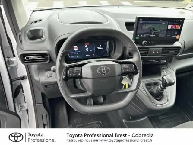 Toyota Proace city medium 100 d-4d start mc24 — photo 9