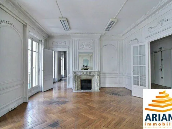 Local 142 m²