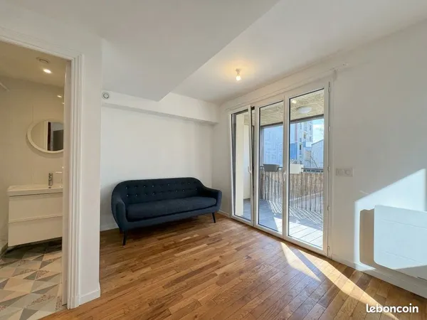 T1/T2 meublé - 23,83m2 + 8m2 de terrasse - Place de la Réunion - Métros Alexandre Dumas / Maraichers