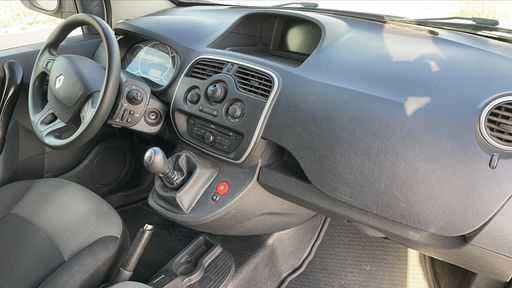 Renault Kangoo Express Fourgon 1.5 Blue dCi 115 - Business – 2020 – 165700 km – Diesel – Boîte Manuelle — photo 17