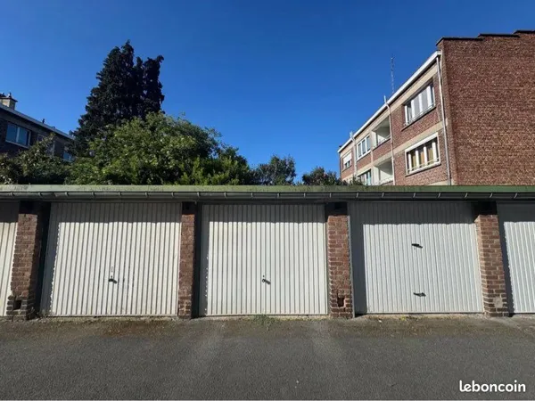 🔒 Garage / Box fermé 14 m2 - Secteur Piscine-Hippodrome - Marcq‑en‑Baroeul